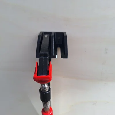 Giá treo kẹp gỗ (Clamp Holder) treo tường cho dụng cụ Parkside