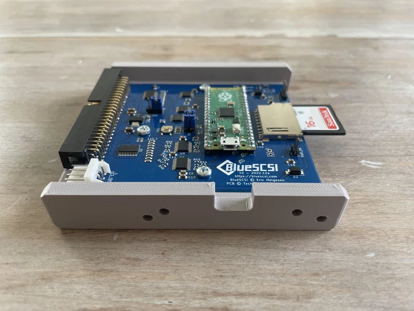 Ngàm gắn BlueSCSI v2 cho khoang ổ cứng Macintosh đời cũ - Image 3