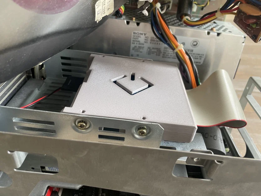 Ngàm gắn BlueSCSI v2 cho khoang ổ cứng Macintosh đời cũ - Image 6
