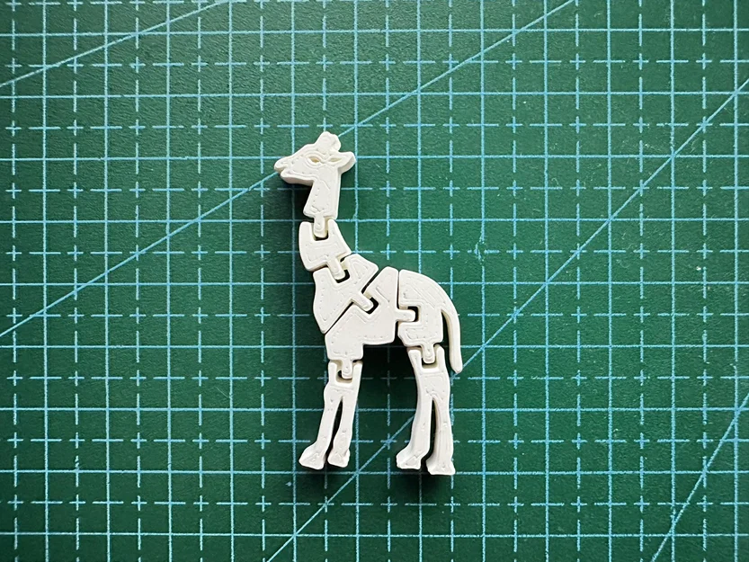 Flexi Giraffe – Hươu cao cổ dẻo khớp liền khối in 3D - Image 1