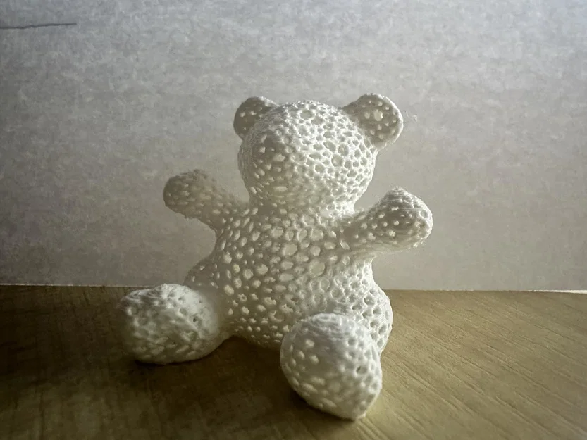 Gấu Teddy Voronoi (Voronoi Teddy Bear) - Image 1