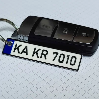 Móc khóa biển số xe châu Âu tùy chỉnh - Phụ kiện 3D độc đáo