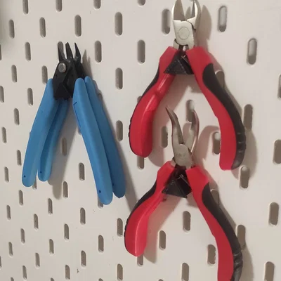 Móc treo kìm thông minh cho bảng IKEA SKÅDIS