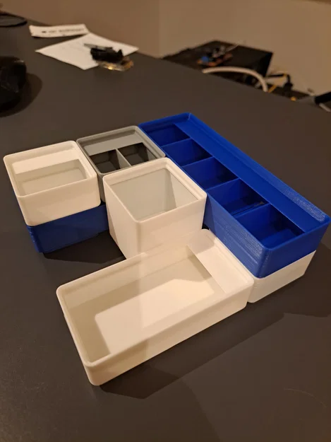Hộp Gridfinity Re-refined parametric có label/lip, scoop và divider - Image 1