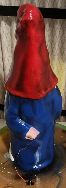 Tượng chú lùn Gnome giữ đèn 3D độc đáo trang trí sân vườn - Image 4