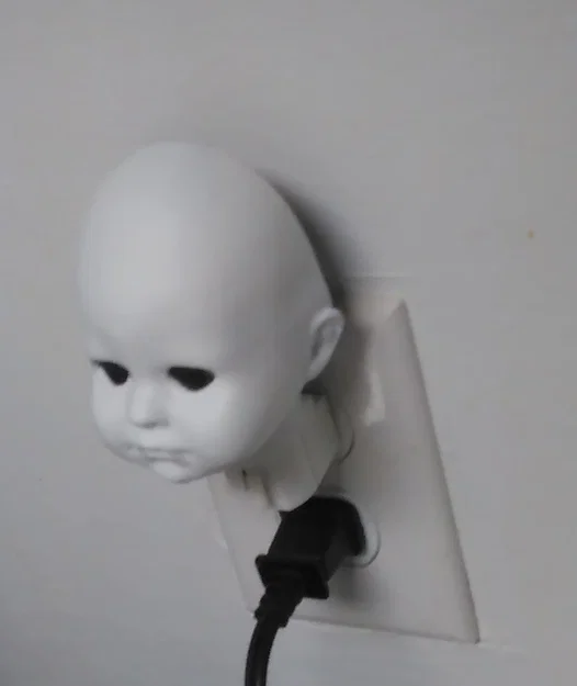 Mô hình đầu búp bê rùng rợn trang trí đèn ngủ (Creepy Doll Nightlight) - Image 2