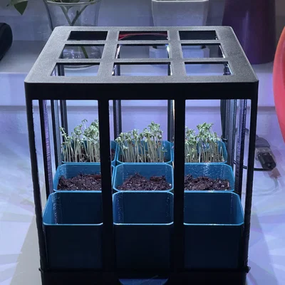 Khay ươm hạt kèm mái vòm đèn (Seed starter with light dome)