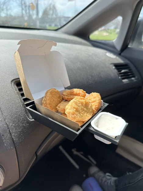 Khay Nugget trên xe kèm chỗ để hộp sốt (Car Nugget tray with Sauce holder) - Image 1