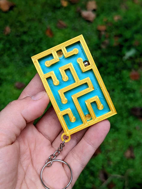 Mê cung bi sắt móc khóa phong cách bảng mạch điện (Circuitry-Inspired Keychain Marble Maze) - Image 3