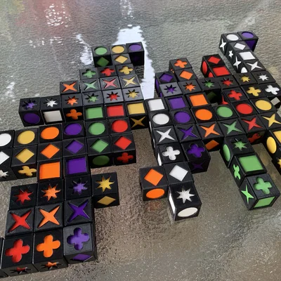 QWIRKE game: lắc, ghép và chiến thắng!