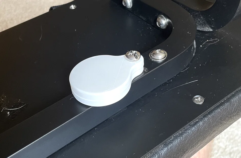 Giá đỡ AirTag dưới yên Urban Arrow (Urban Arrow Under Seat AirTag Holder) - Image 1