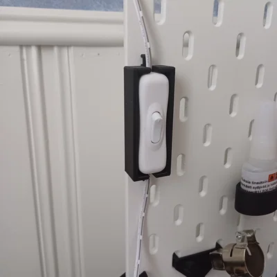 Giá đỡ công tắc đèn tiện lợi cho bảng treo Ikea Skadis