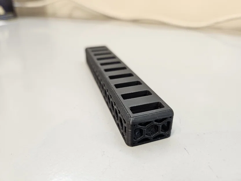 Khay sắp xếp USB Stick tổ ong (Honeycomb USB Stick Organizer) - Image 5