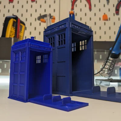 Giá đỡ điện thoại Tardis Doctor Who in 3D - Thiết kế Print-in-place