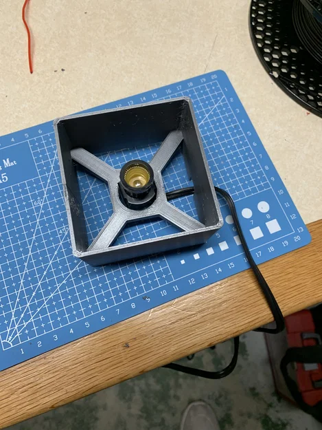 Đèn bàn tối giản dạng module (Modular minimalist lamp) - Image 5