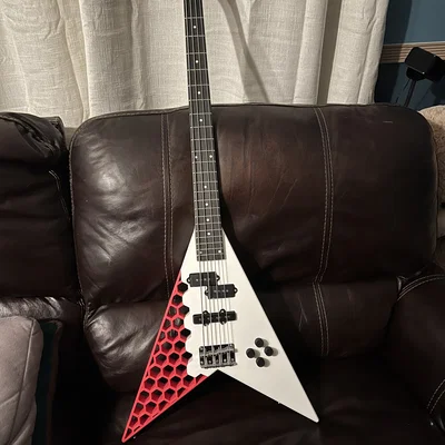 PrusaV - Bass (Bass kiểu Flying V)