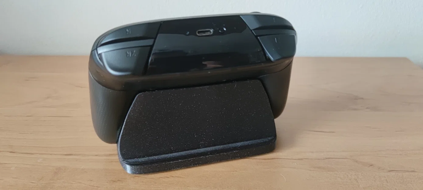 Đế giữ tay cầm Nintendo Switch Pro chống trượt tối giản - Image 14