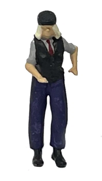 Nữ lái tàu đầu máy “Britta” (F002) - Image 1