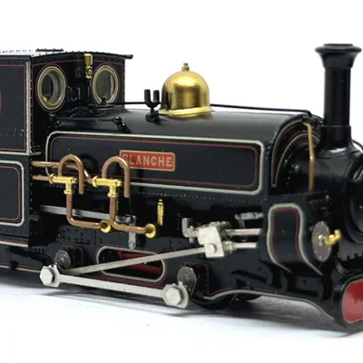 Nữ lái tàu hoả (F005-Helena 2) - Resin supported