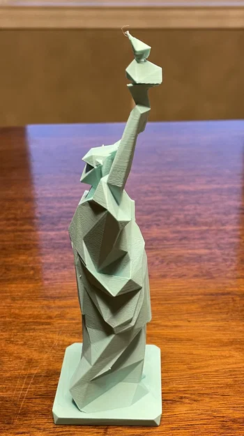 Tượng Nữ thần Tự do phong cách Low Poly cho người yêu in 3D - Image 4
