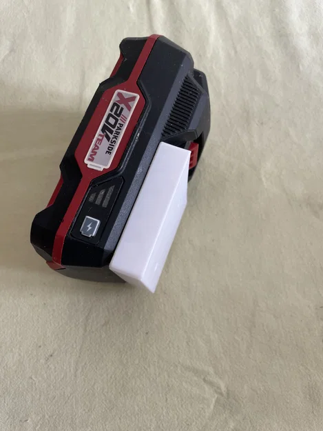 Giá treo pin Parkside 20V: Giải pháp sắp xếp xưởng gọn gàng - Image 3