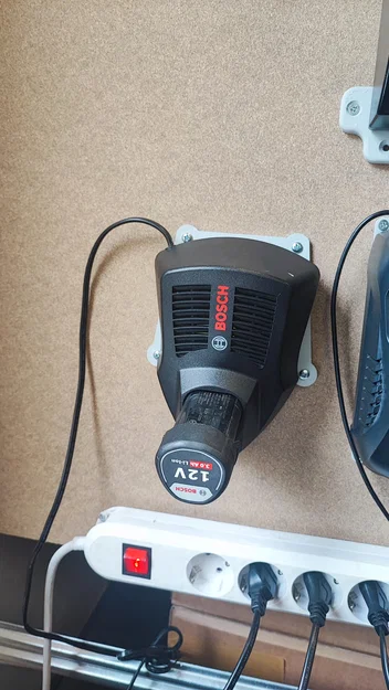 Giá treo tường cho sạc pin Bosch GAL 1230 CV - Tiện ích và Gọn gàng - Image 2