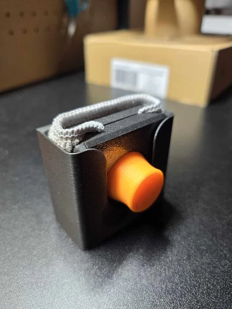 Giá đỡ dụng cụ vệ sinh bàn in 3D tiện lợi có rãnh làm khô - Image 1