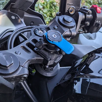 Giá Đỡ Điện Thoại Quadlock Tự In Cho Yamaha R3