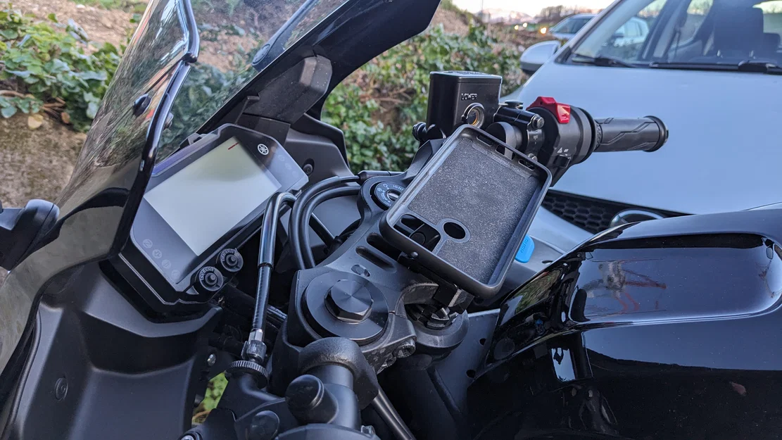 Giá Đỡ Điện Thoại Quadlock Tự In Cho Yamaha R3 - Image 3