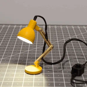 Đèn Bàn Điều Chỉnh Tỉ Lệ 1/10 (1/10 Scale Adjustable Desk Lamp) - Image 1