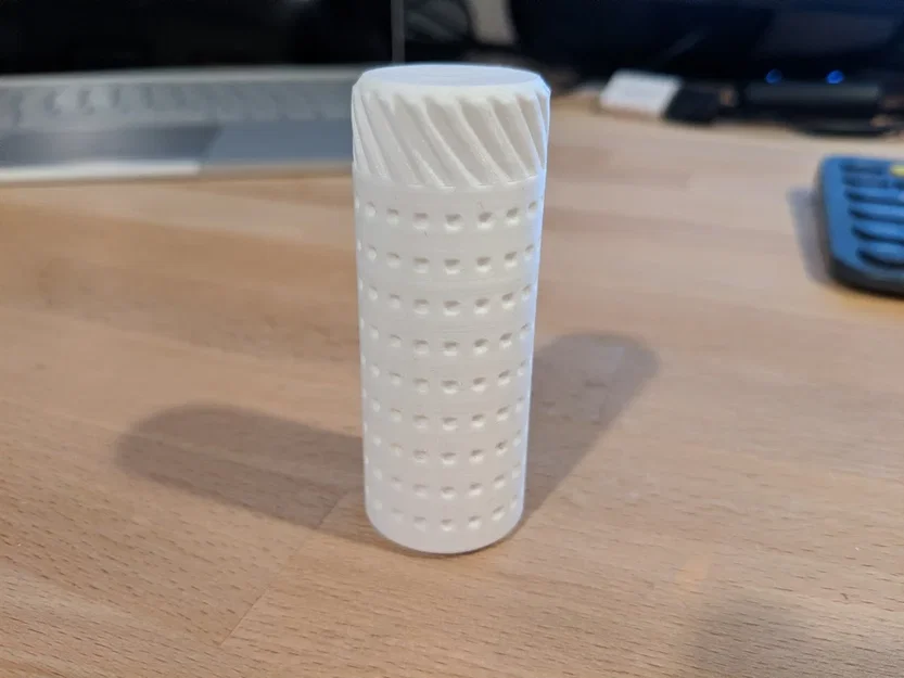 Hộp Đựng Thuốc Cầm Tay (Screw Top Pill Bottle) In 3D Tiện Dụng - Image 1