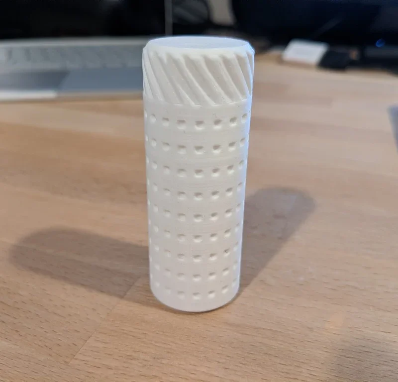 Hộp Đựng Thuốc Cầm Tay (Screw Top Pill Bottle) In 3D Tiện Dụng