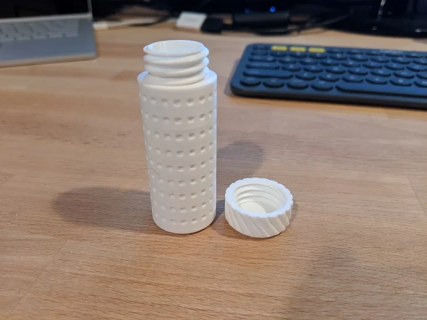 Hộp Đựng Thuốc Cầm Tay (Screw Top Pill Bottle) In 3D Tiện Dụng - Image 2