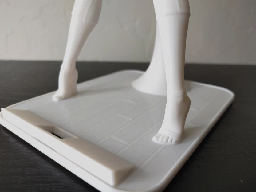 Giá đỡ điện thoại tượng cô gái ngồi (Sitting Girl Statue Phone Stand) - Image 6