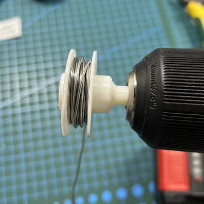 Cuộn thiếc mini kèm dụng cụ quấn (Mini Solder Spool with winder)