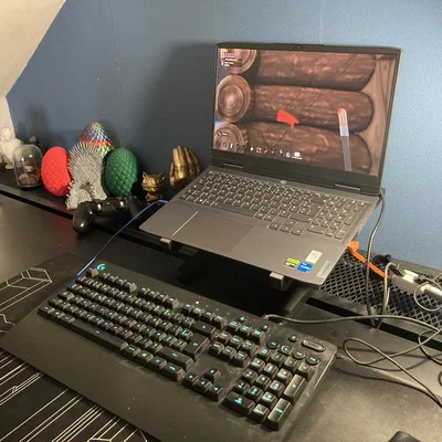 Giá đỡ Laptop in 3D - Tối ưu tư thế và không gian bàn làm việc