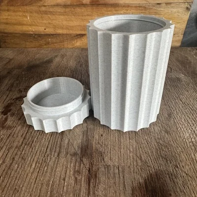 Hộp đựng đồ đa năng có nắp vặn ren in 3D hiện đại