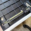Holder thước kẹp Mitutoyo 6 in Gridfinity tối giản kèm ngăn chứa - Thumbnail 1