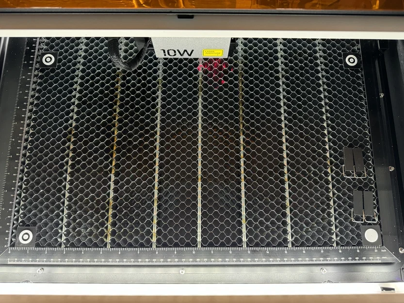 Sticker calibration xTool S1 cho honeycomb - Image 2