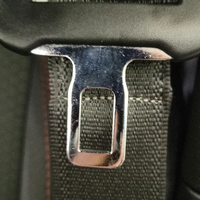 Miếng giảm tiếng cảnh báo dây an toàn Jeep JL (2018+)