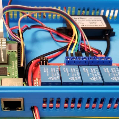 Case Victron Venus OS cho Raspberry Pi (kèm màn hình Pi & relay 6 kênh)