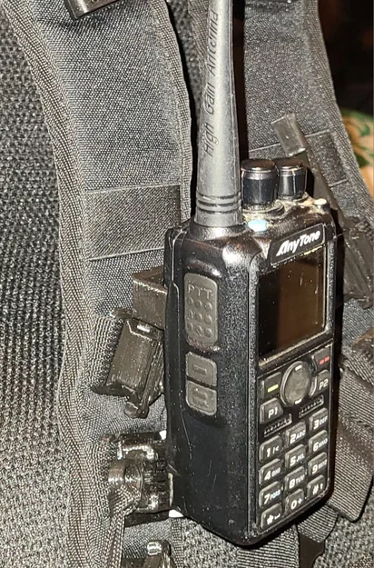 Ngàm gắn bộ đàm QUICK-CLIP HT / Walkie Talkie Mount - Image 1