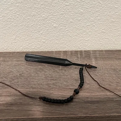 Dụng cụ thắt nút tràng hạt (Rosary Knotting Tool)