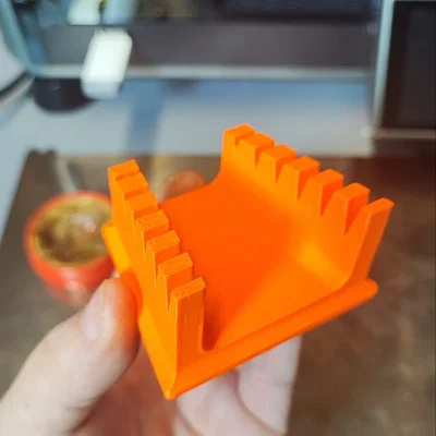 Dụng cụ hỗ trợ hàn mạch (third hand welding) in 3D tiện lợi