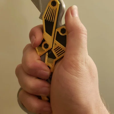 Dao rọc giấy karambit gập Clicky - không overhangs