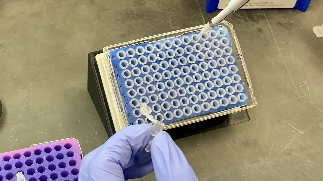 Giá đỡ khay nghiêng cho PCR & Cell Culture - Image 1
