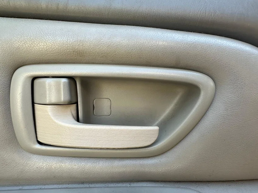 Tay nắm cửa Toyota (Toyota Door Handle) - Image 1