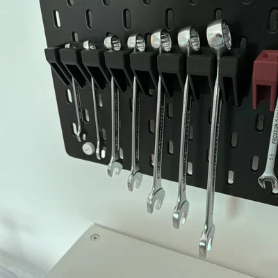 Giá treo cờ lê Ikea Skadis thông minh cho bảng đục lỗ