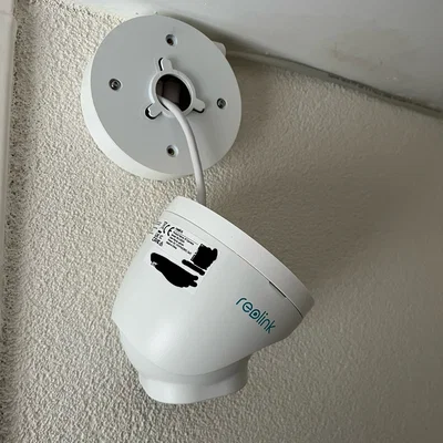 Hộp đế gắn Reolink RLC-820A để giấu dây (Reolink RLC-820A mount box)