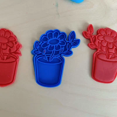 Khuôn cắt bánh quy hình hoa trong chậu xinh xắn (Cookie cutter)